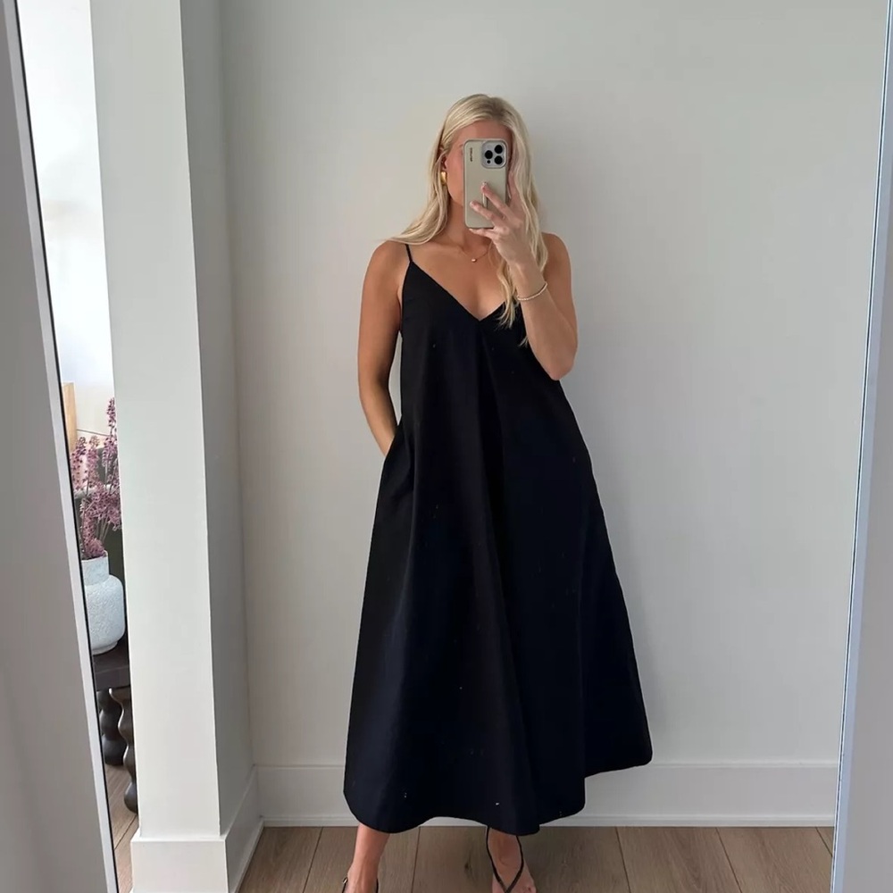 NWT, Aritzia Nouvelle Black Midi Dress, size XS